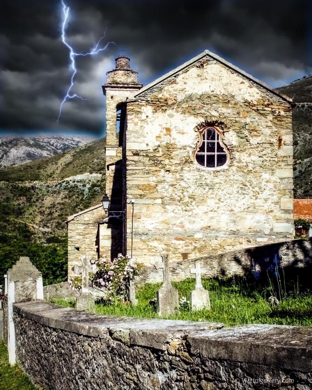 Nuits Magiques Au Village Entre Et Montagnes