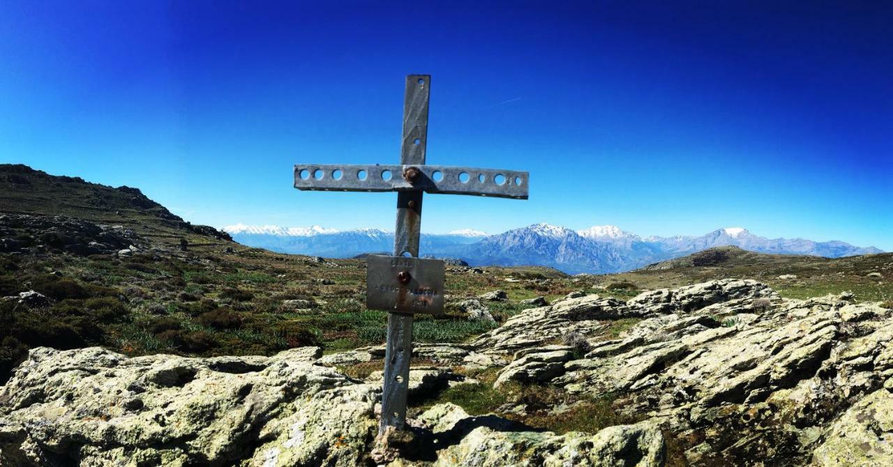 Nuits Magiques Au Village Entre Et Montagnes Casa di campagna